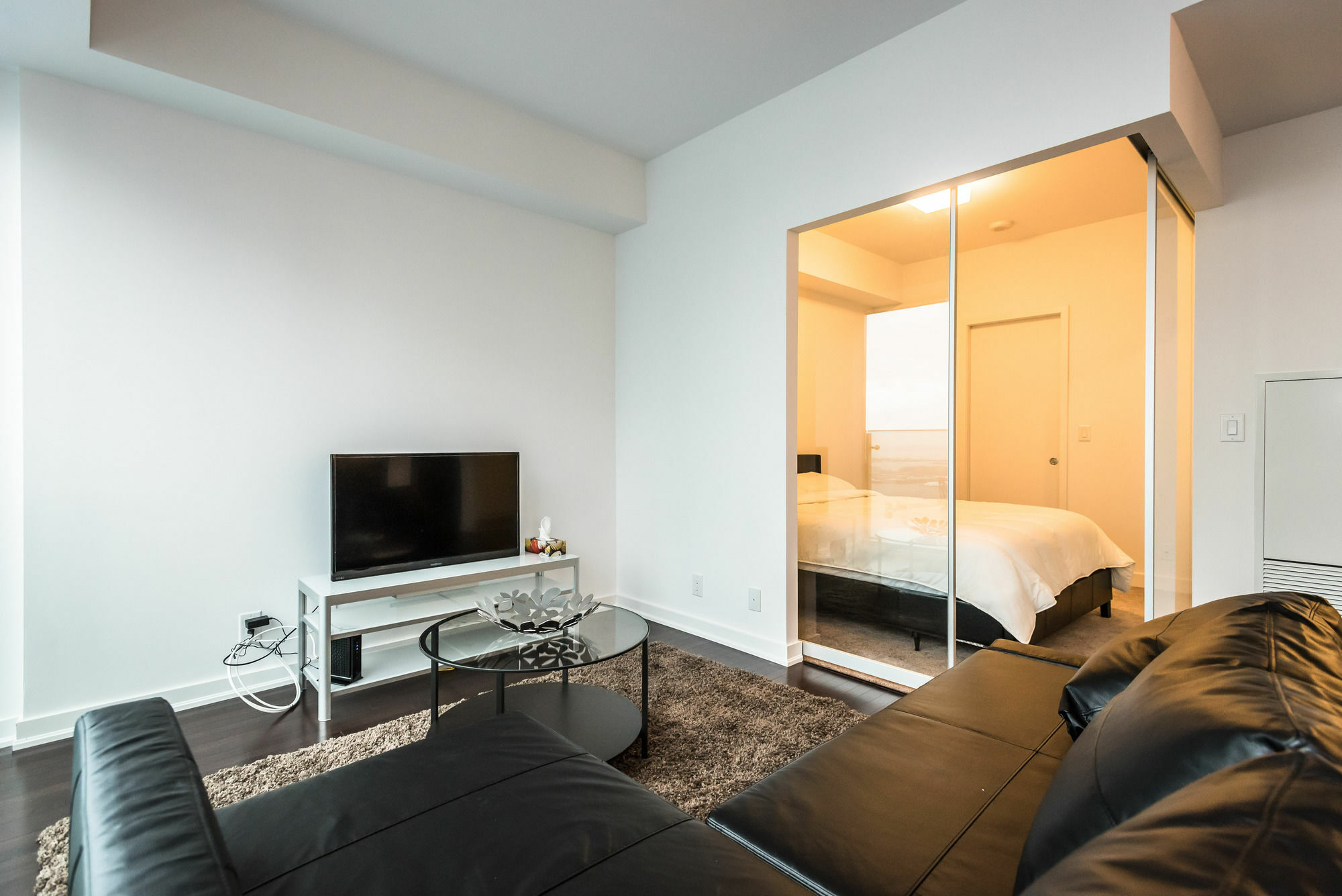 Downtown Luxury Lakeview Condo โตรอนโต ภายนอก รูปภาพ