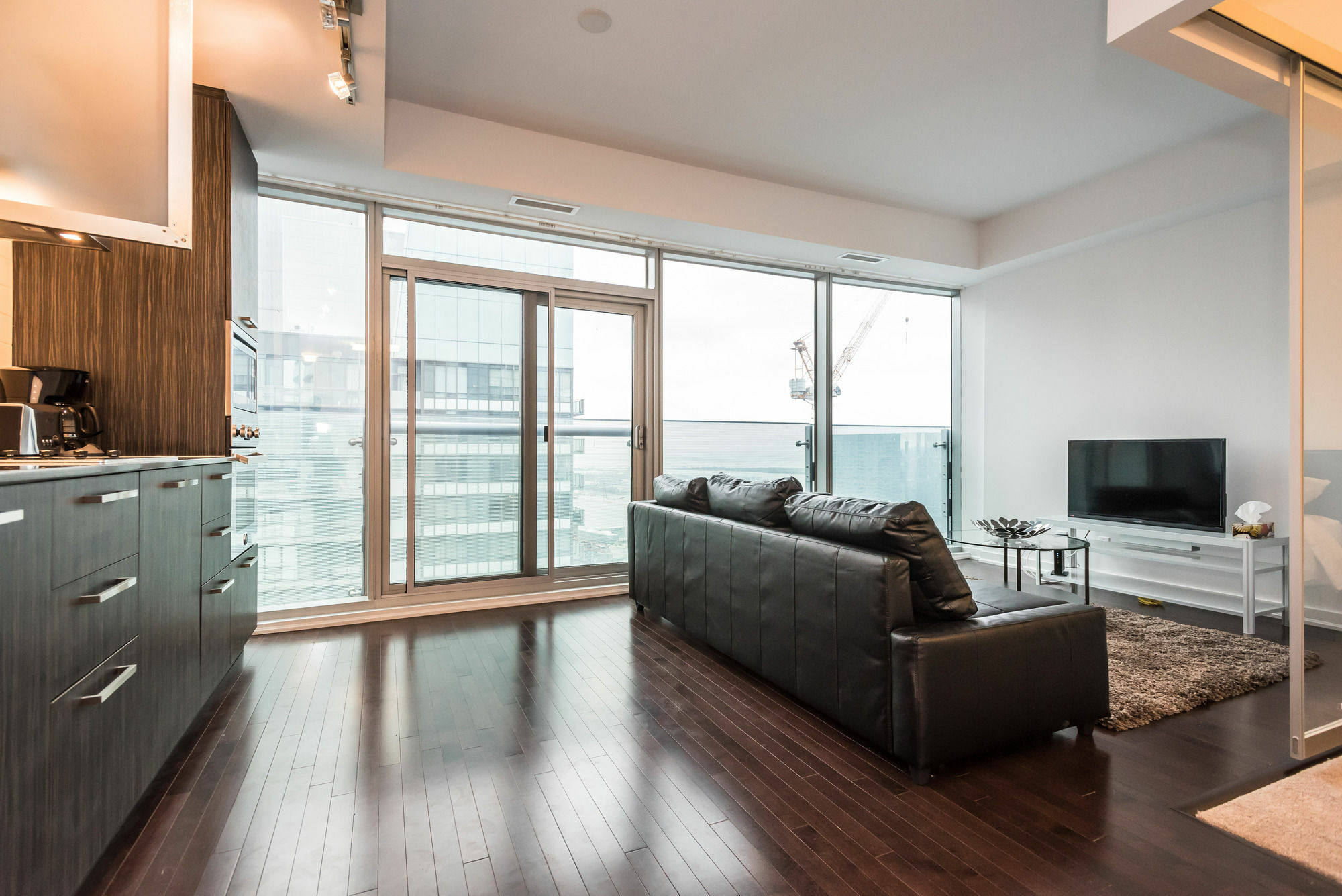 Downtown Luxury Lakeview Condo โตรอนโต ภายนอก รูปภาพ